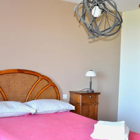 فندق مبيت وإفطار Dhotes Au Pigeonnier 3*